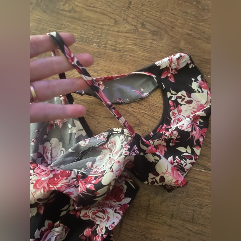 Cold shoulder dress 2X pink floral - Picture 5 of 5